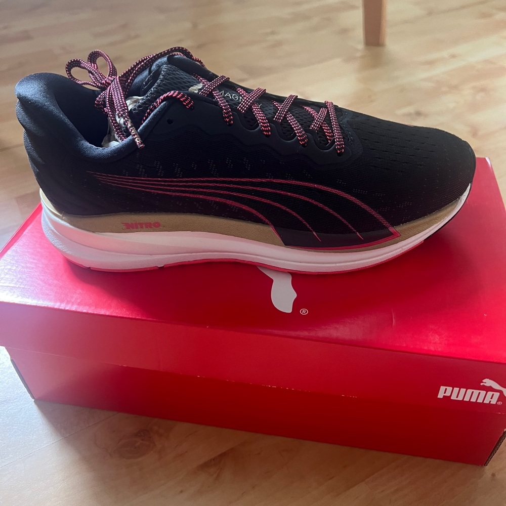 Brand new puma sneakers